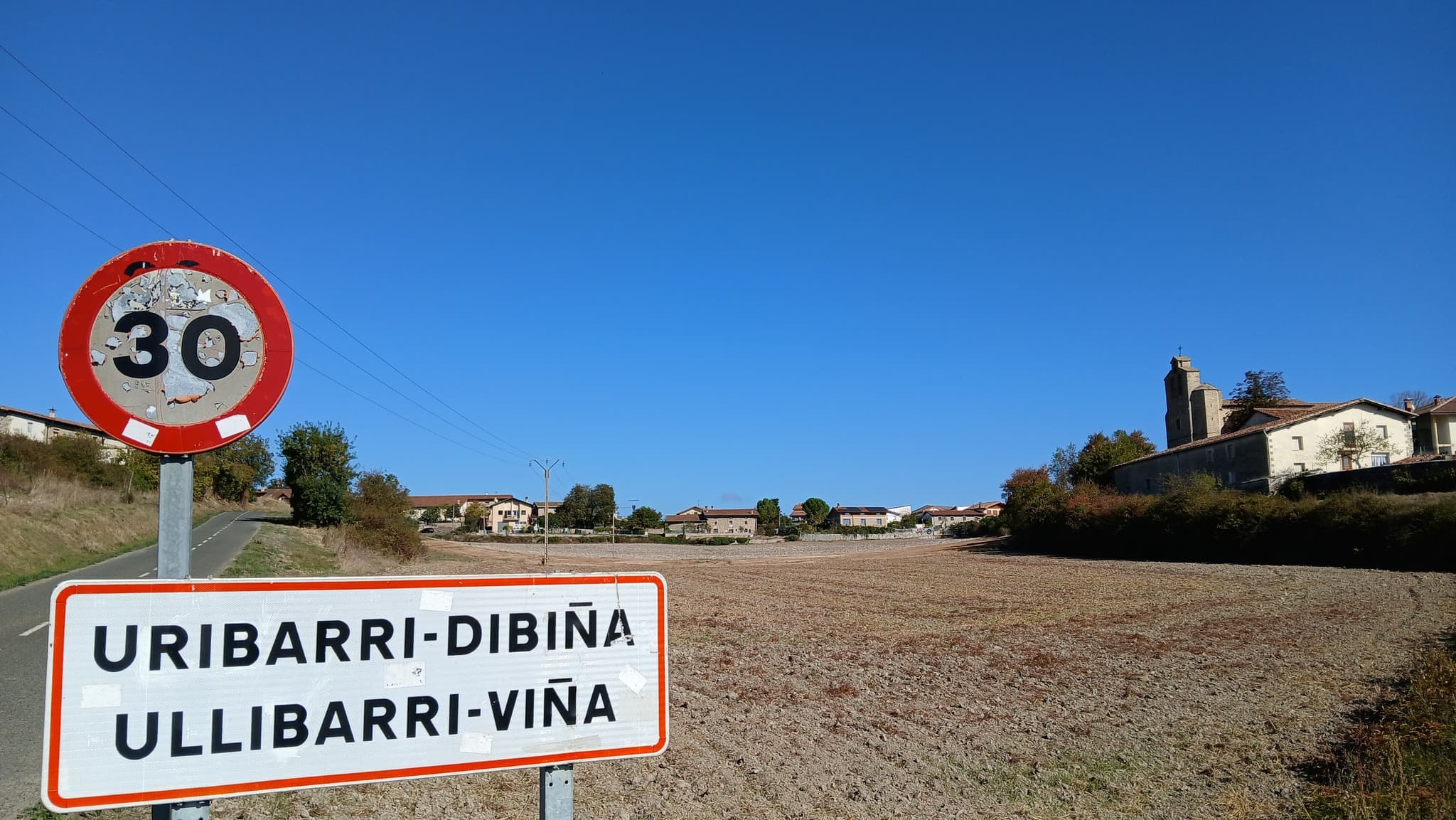 Ullibarri-Viña, en euskera es... Uribarri-Dibiña 